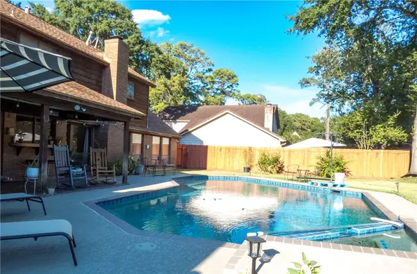 6723 Ashmore Drive, Houston, TX 77069