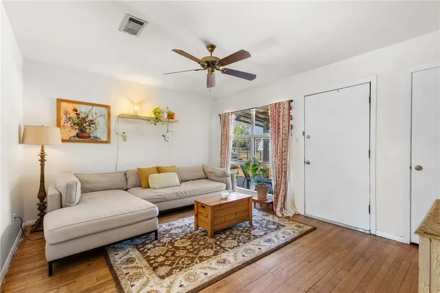 4105 W Carter Creek Parkway, Bryan, TX 77802 - Image #3