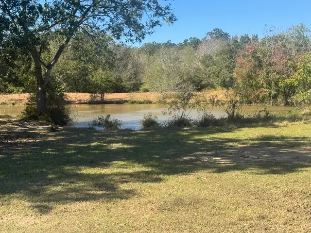 17252 Pine Tree Road, Hearne, TX 77859 - Image #2