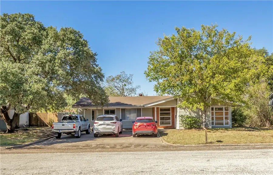 520 Helena Street, Bryan, TX 77801 - Image #2