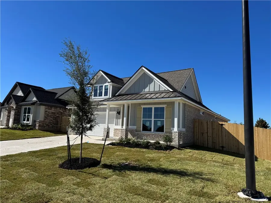 4093 Crestmont Drive, College Station, TX 77845 - Image #2