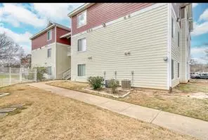 519 Southwest Parkway #103, College Station, TX 77840 - Image #3