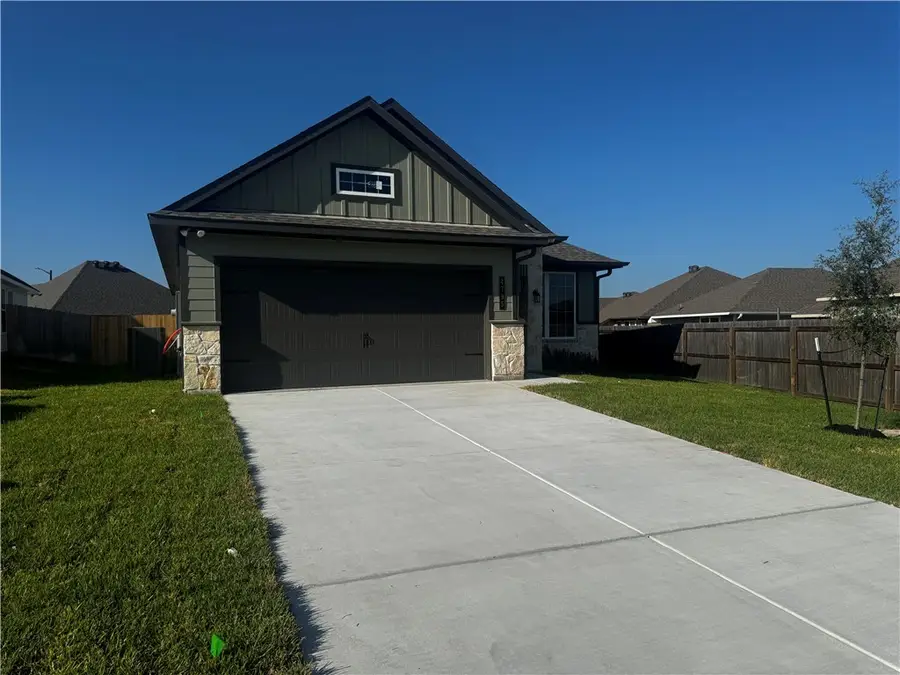 4795 Holm Oak Road, Bryan, TX 77845 - Image #3