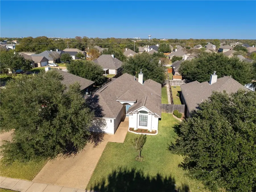 320 Robelmont Drive, College Station, TX 77845 - Image #3