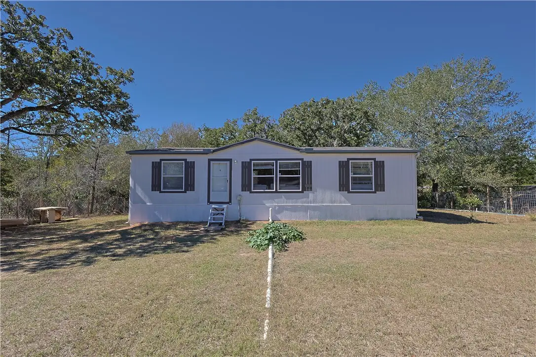 100 Tanglewood, Somerville, TX 77879 - Image #1