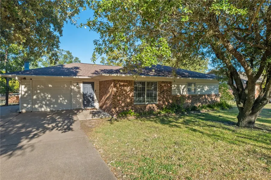 1305 Laura Lane, College Station, TX 77840 - Image #2