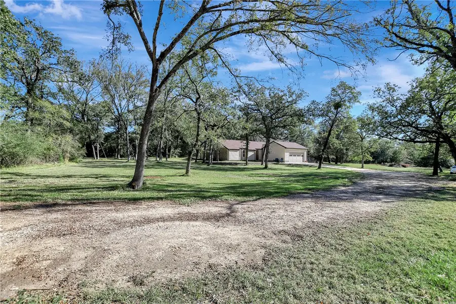 8846 Jackrabbit Lane, Bryan, TX 77808 - Image #2