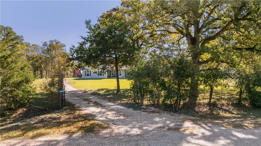 803 Hollow Bend, Caldwell, TX 77836 - Image #3