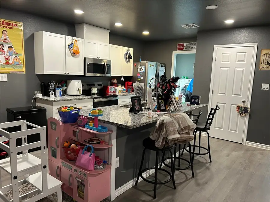 16 Lenora Drive, Hearne, TX 77859 - Image #3