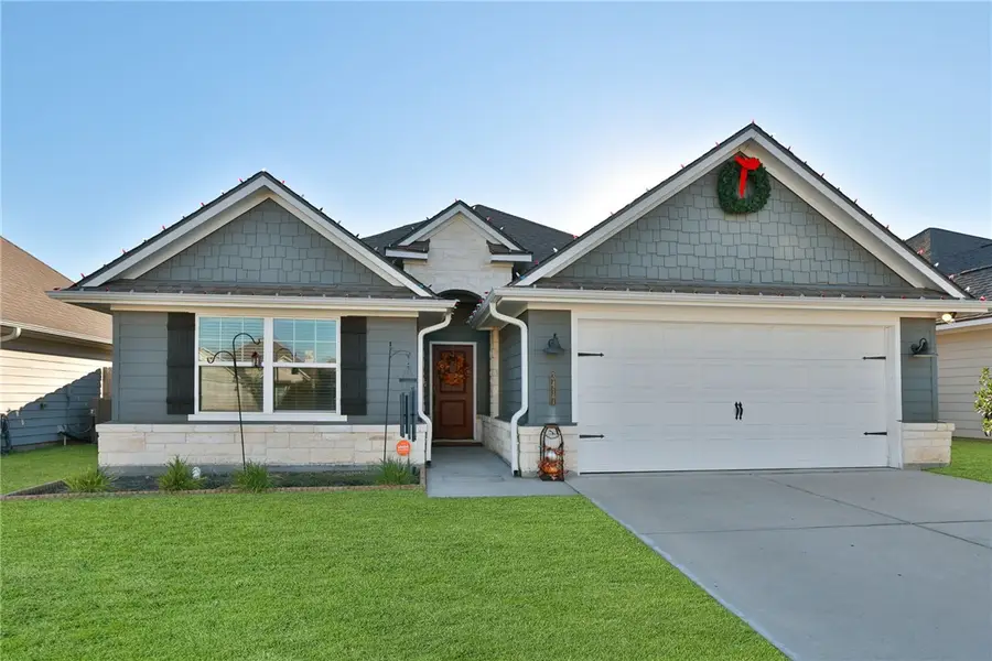 3417 Calmar Court, Bryan, TX 77808 - Image #3