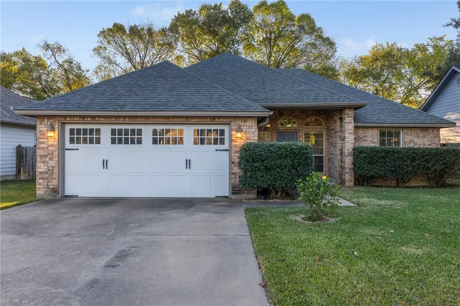 407 N Coulter Drive, Bryan, TX 77803 - Image #2