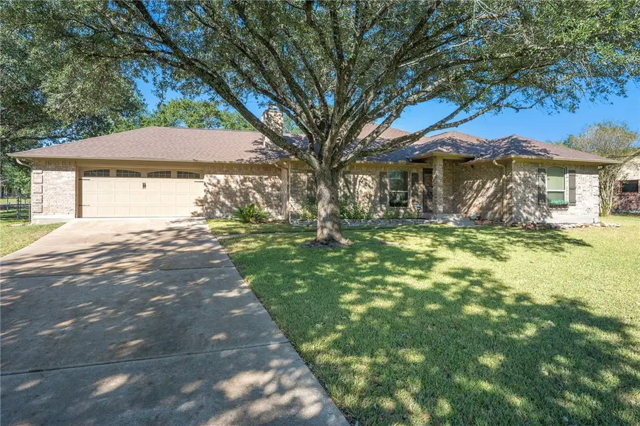 2002 Pinewood Drive, Bryan, TX 77807 - Image #2