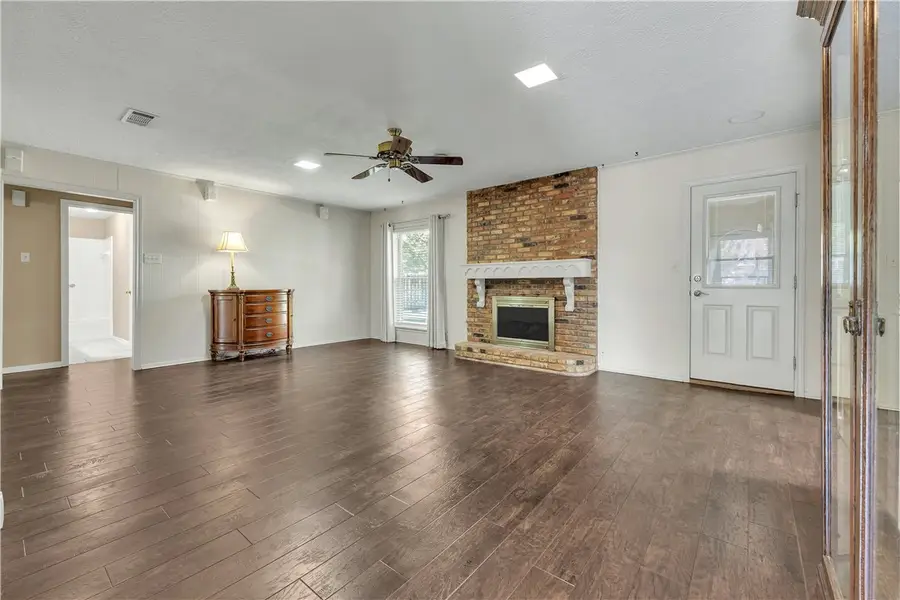 3604 Oak Hill Drive, Bryan, TX 77802 - Image #3