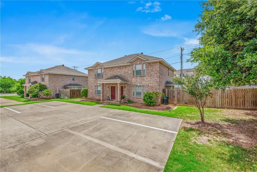 1140-1142 Gridiron Drive, College Station, TX 77840 - Image #2