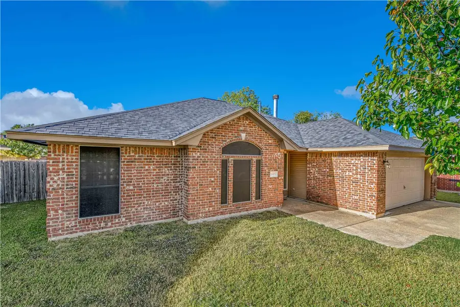 1303 Mullins Loop N, College Station, TX 77845 - Image #2