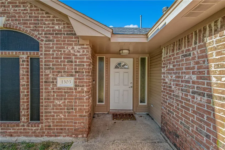 1303 Mullins Loop N, College Station, TX 77845 - Image #3