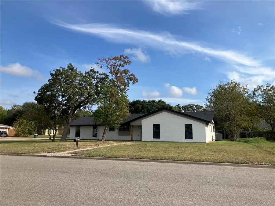 2001 Nueces Drive, College Station, TX 77840 - Image #2