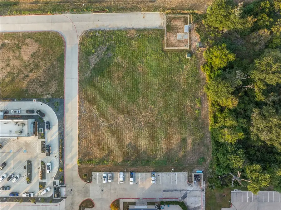 3031 University Drive East, Bryan, TX 77802 - Image #2