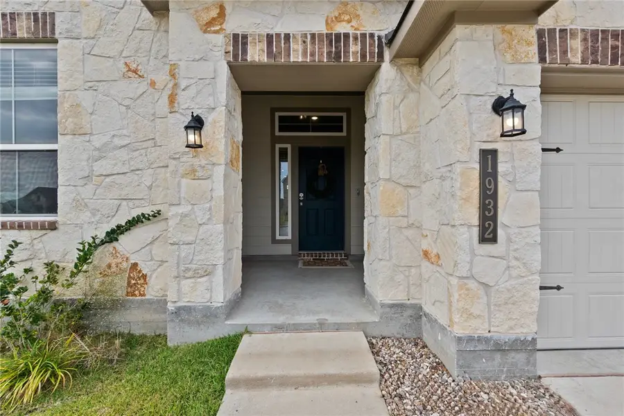1932 Viva Road, Bryan, TX 77807 - Image #3