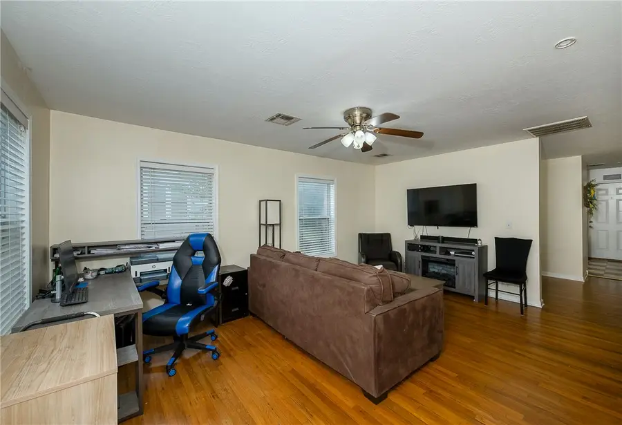 802 W Hwy 21, Caldwell, TX 77836 - Image #3