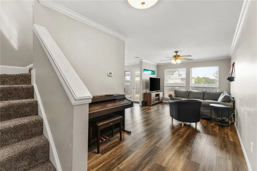 408 Pronghorn Loop, College Station, TX 77845-4310 - Image #3