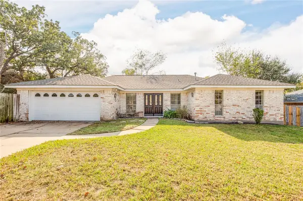 2004 Angelina Circle, College Station, TX 77840