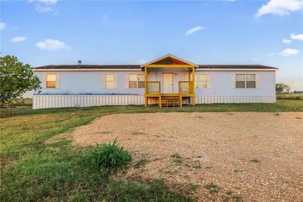 1099 Private Road 4041, Dime Box, TX 77853