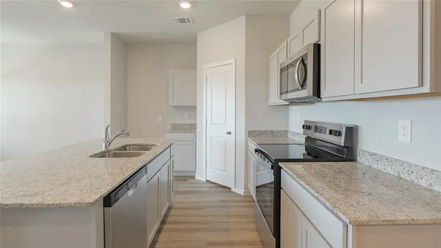 5400 Bear Run, Bryan, TX 77803 - Image #3