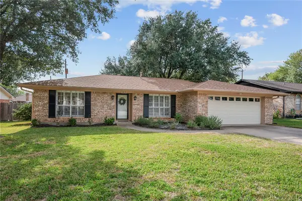 2810 Hillside Drive, Bryan, TX 77802