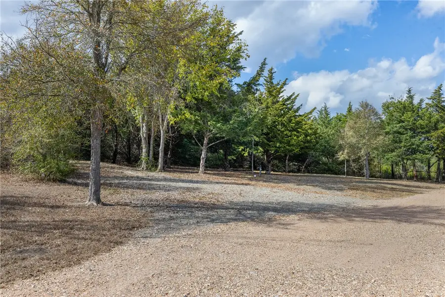 6885 Gibbs Creek Rd, Chappell Hill, TX 77426 - Image #3
