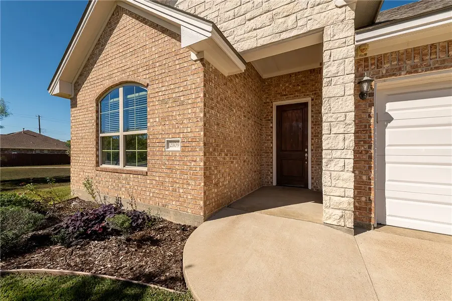 2109 Ella Lane, Bryan, TX 77802 - Image #2