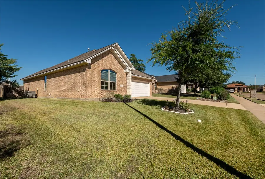 2109 Ella Lane, Bryan, TX 77802 - Image #3