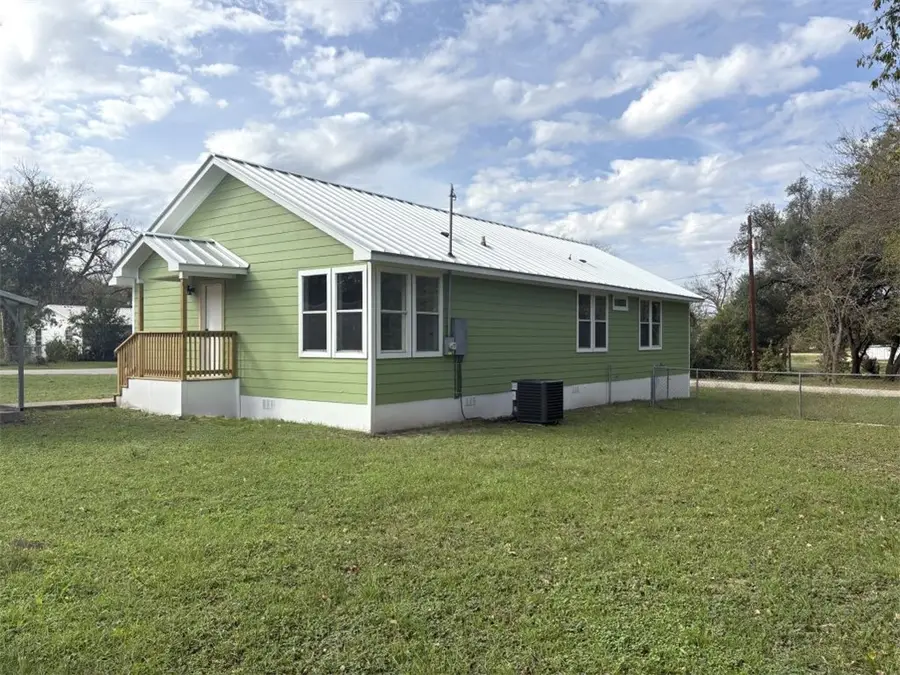 102 Terral Ct., Cameron, TX 76520 - #3