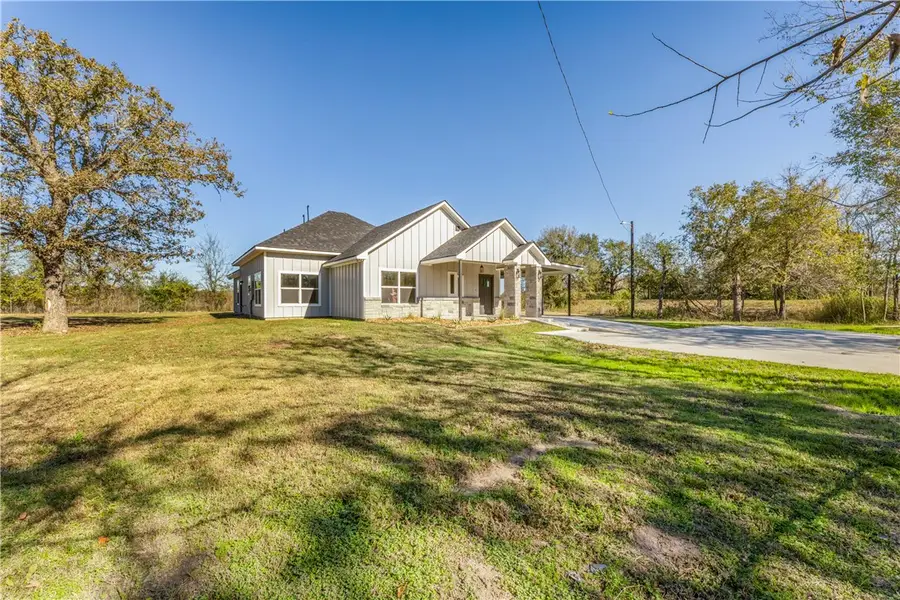 5085 N Oakland Lane, Bryan, TX 77808 - Image #2