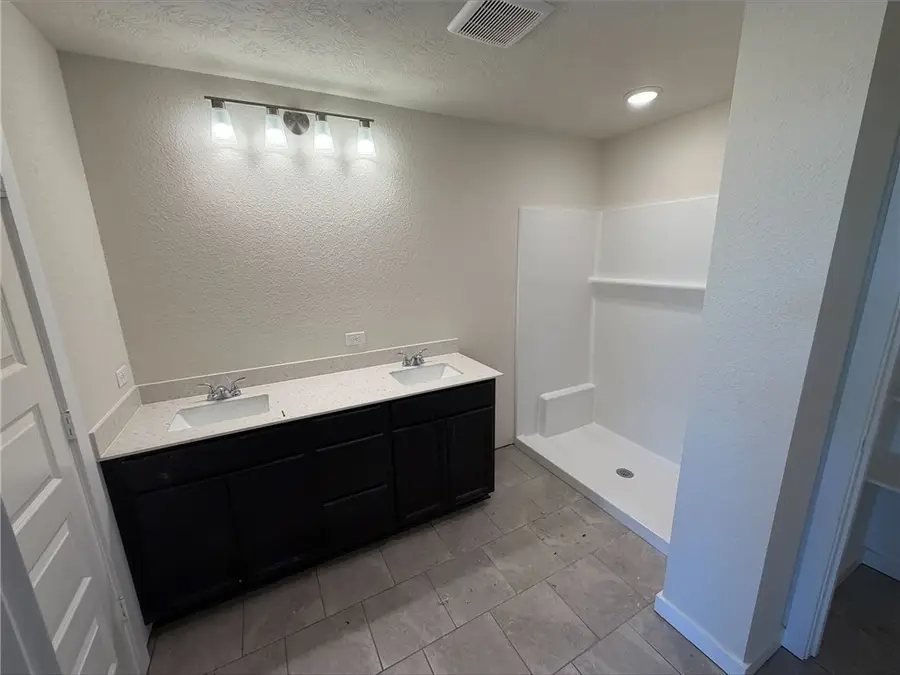 115 Hejl Drive, Caldwell, TX 77836 - Image #3