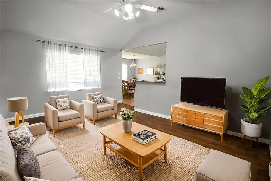 904 Crested Point Drive, College Station, TX 77845 - Image #2