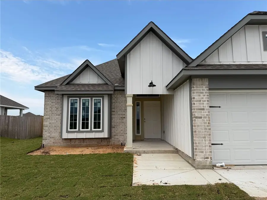 317 Harvest Lake Drive, Snook, TX 77878 - Image #2