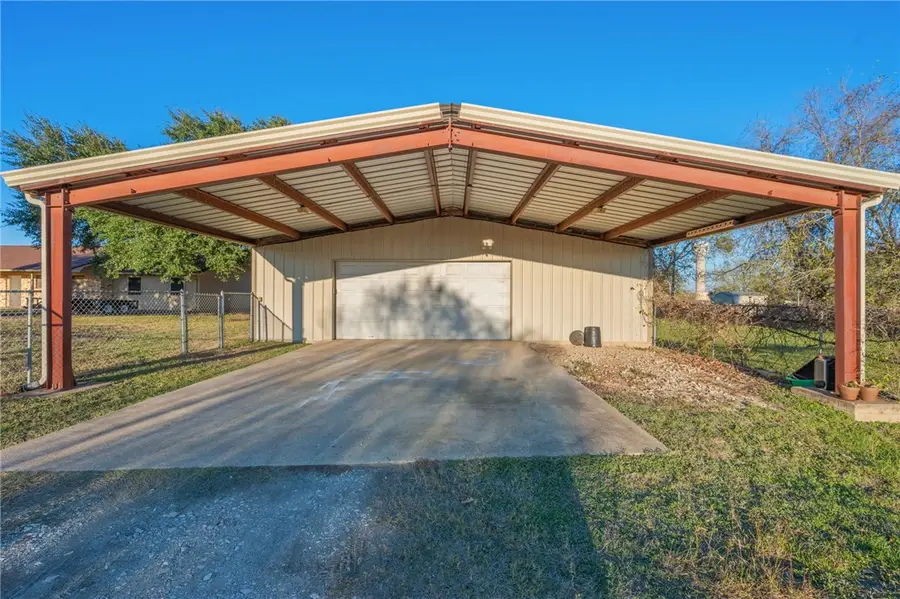 5756 Oak Hollow Circle, Bryan, TX 77808 - Image #3