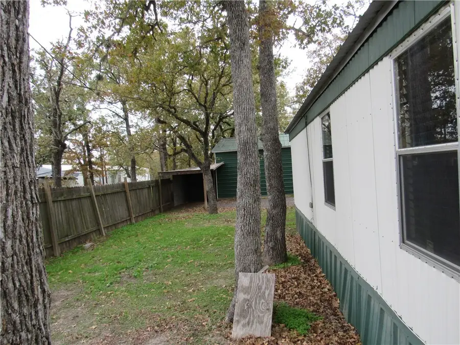 307 Spanish Oak Street, Somerville, TX 77879 - Image #2