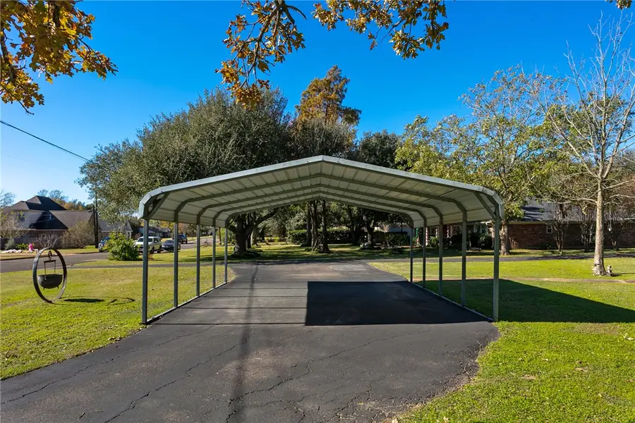 409 W Morgan Street, Franklin, TX 77856 - Image #2