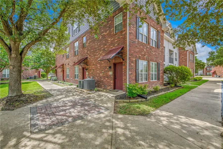801 Luther Street W #106, College Station, TX 77840 - Image #2