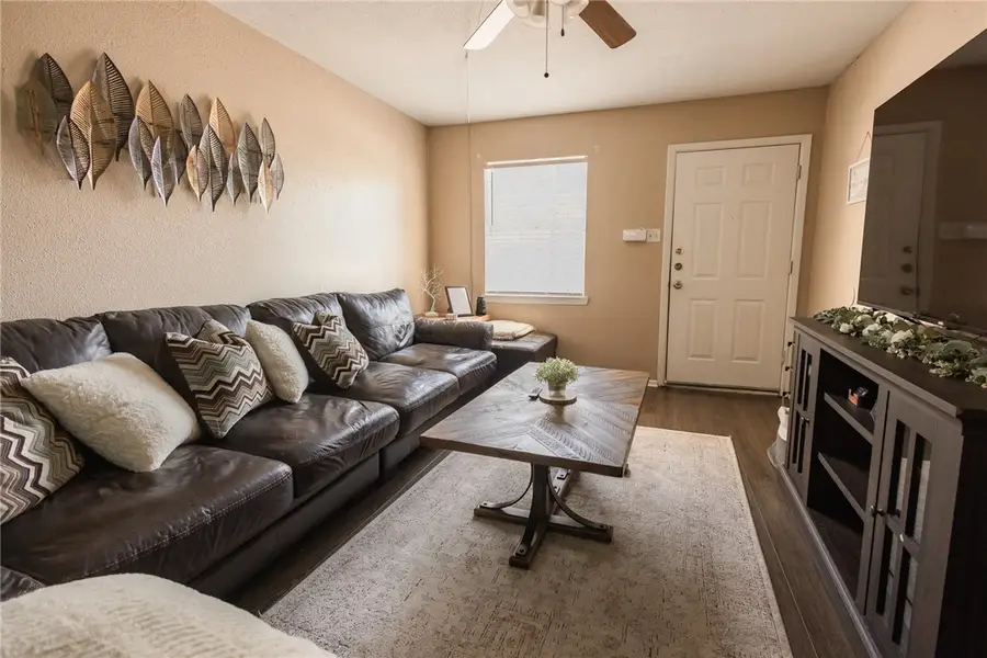 1714 Leona Drive, College Station, TX 77840 - Image #3