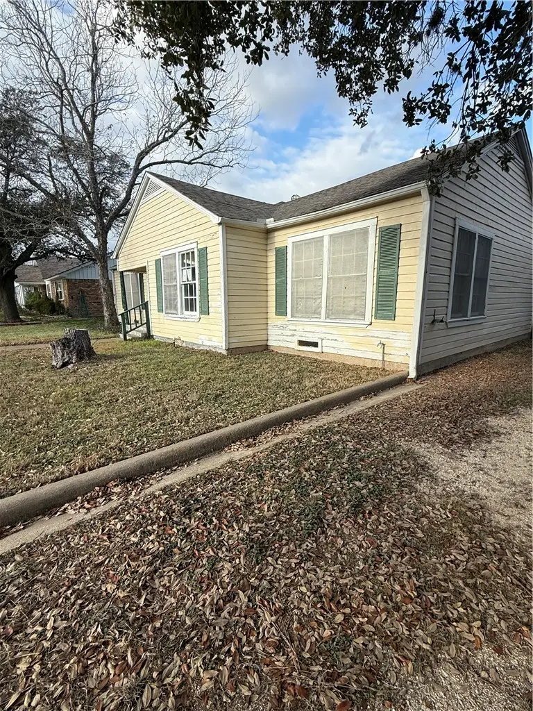1002 E 30th Street, Bryan, TX 77803 - Image #2