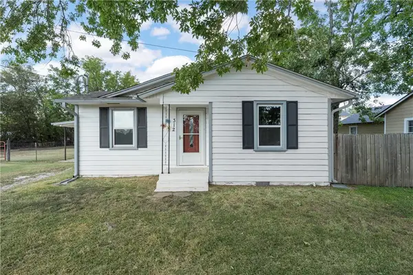 312 E Colorado St, Bremond, TX 76629