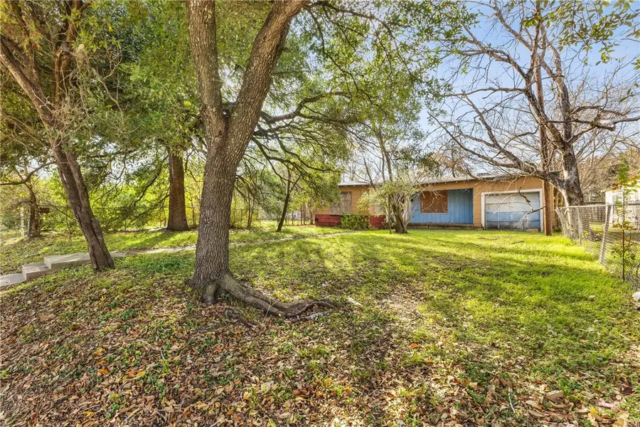 1302 N Sims Avenue, Bryan, TX 77803 - Image #2