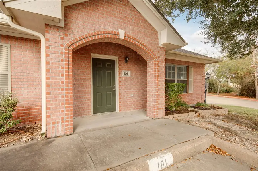 1702 Deacon Drive #101, College Station, TX 77845 - Image #3