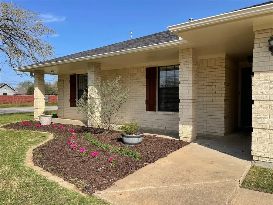 3801 Brockhampton Drive, Bryan, TX 77802 - Image #2