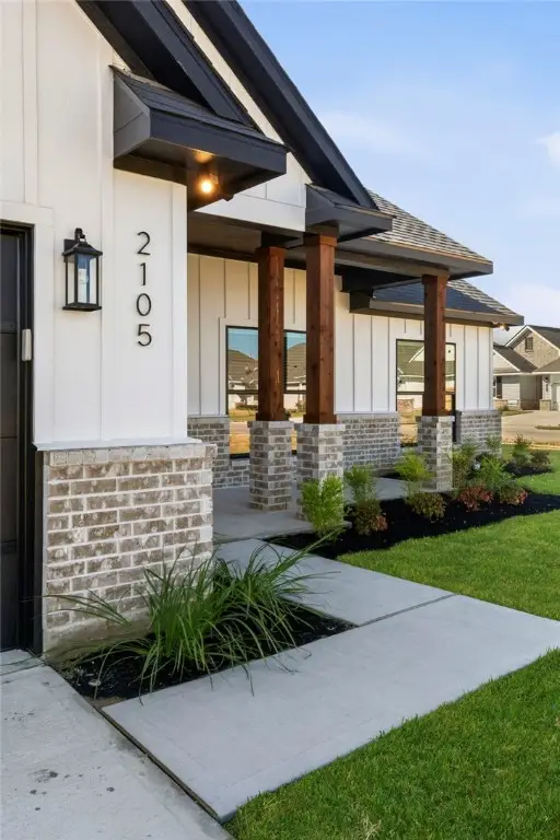 2105 Zebrina Court, Bryan, TX 77807 - Image #2