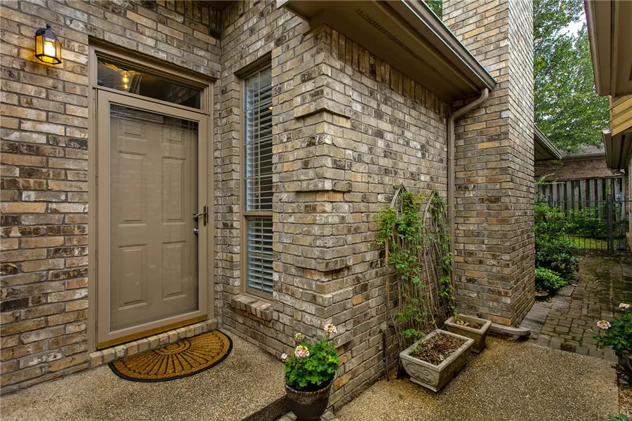 1302 Essex Green, College Station, TX 77845 - Image #2