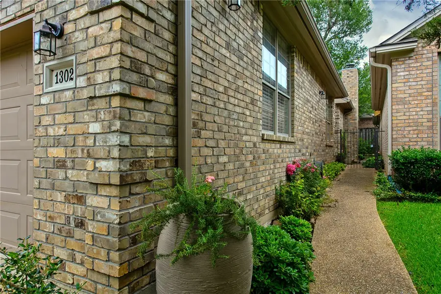 1302 Essex Green, College Station, TX 77845 - Image #3